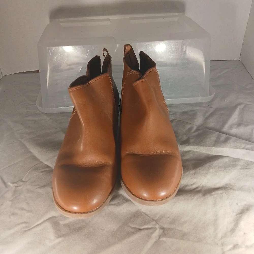 Old Navy Chestnut Brown‎ Faux Leather Ankle Booties Back Zip Block Heel Size 1